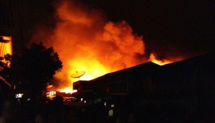 Kebakaran Hebat di Pasar Belakang Sibolga