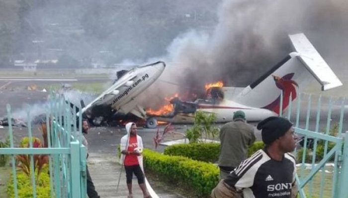 Massa Bakar Pesawat dan Rumah Gubernur, Papua Niugini Umumkan Keadaan Darurat Veronika