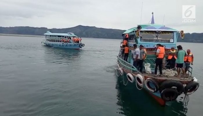 16 Kapal Dikerahkan Mencari Penumpang KM Sinar Bangun Yang Tenggelam