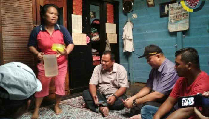 “Selalu Merugi Jualan Ikan Akhirnya Jual Ombus-ombus”