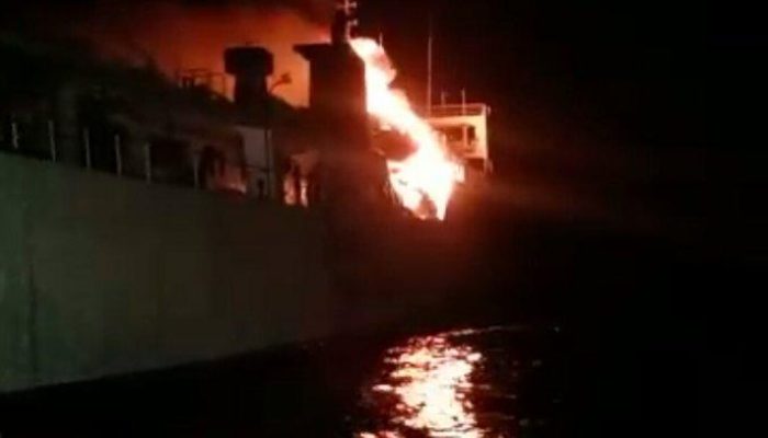 Kapal Gerbang Samudra l Terbakar, 145 Penumpang Dievakuasi