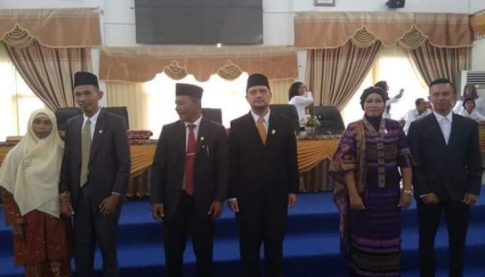 4 Anggota DPRD Tapteng Hasil PAW Dilantik