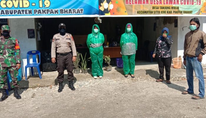 Babinsa Koramil 06/Kerajaan Laksnakan Jaga Posko COVID-19 di Jalan Lintas Pakpak Bharat-Subulussalam