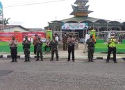 Babinsa Koramil 02/Sidikalang dan Bhabinkamtibmas Polsek Sidikalang PAM Pengamanan Sholat Idul Fitri 1441 H