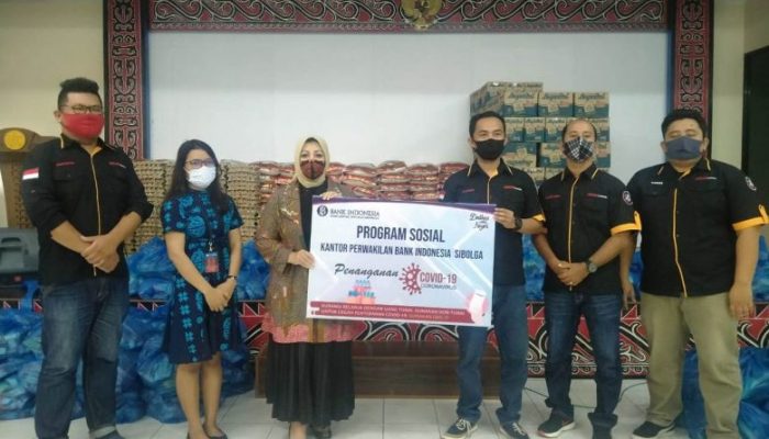 BI Sibolga Salurkan 190 Paket Sembako Untuk Keluarga Kurang Mampu di Sibolga-Tapteng