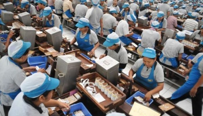 Dunia Usaha ‘Berdarah-darah’ Karena Corona, Ini Buktinya
