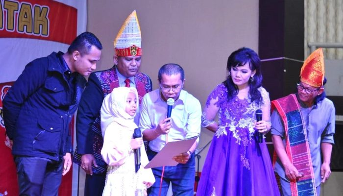 Danrem 023/KS Resmi Tutup Lomba Vocal Solo Lagu Batak “Annisa Boru Panggoaranki”