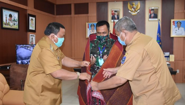 Danrem 023/KS Diulosi Wali Kota Sibolga