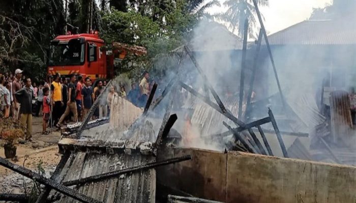 Ditinggal Melayat, Rumah Seorang Janda Hangus Terbakar