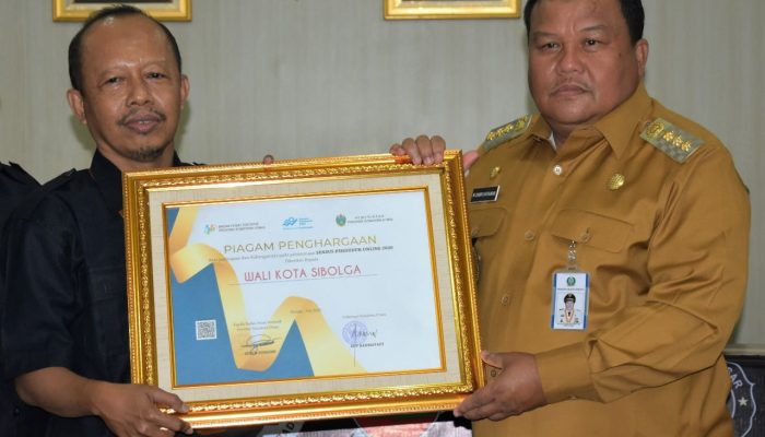 Lagi, Wali Kota Sibolga Terima Penghargaan