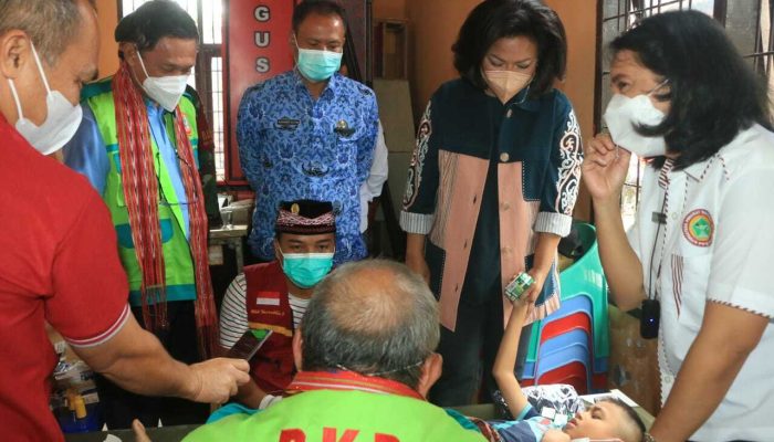 Satika Simamora Hadiri Pengobatan Gratis Operasi Bibir Sumbing dan Khinatan Massal di Taput
