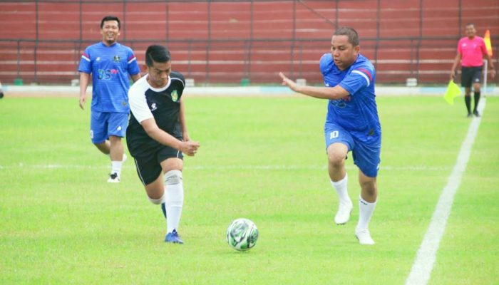 PS Pemkab Tapteng tundukkan Pemkot Siantar 4:0, Bupati sumbangkan satu gol