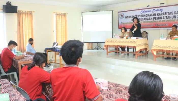 Satika Simamora Minta Pemuda Perkuat Jaringan Kembangkan Usaha