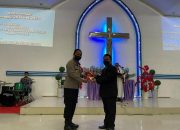 Kapolres Tinjau Pelaksanaan Vaksinasi di Lima Gereja HKBP di Sibolga, Sekaligus Serahkan Bantuan Rp25 Juta