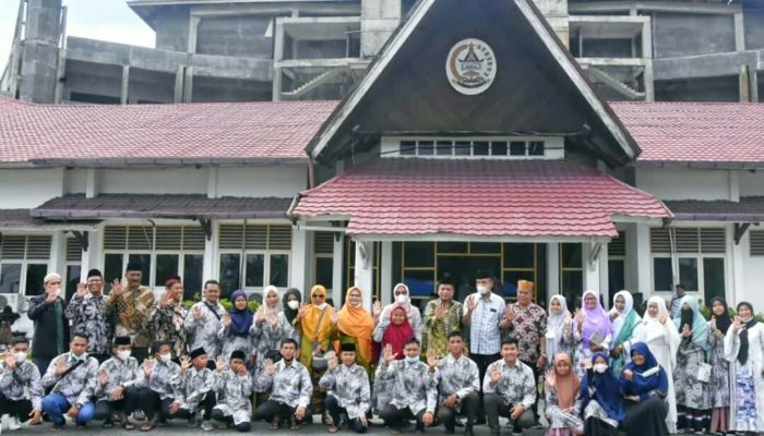 Pemkab Tapteng Lepas 30 Kafilah MTQ Tapteng Ikuti MTQ Provsu Tahun 2022