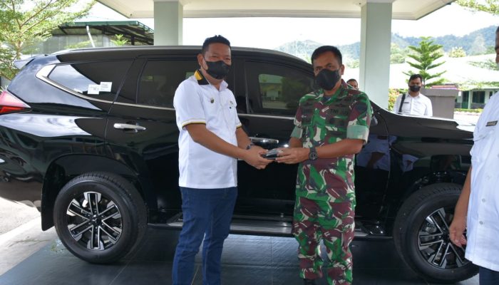 Korem 023/KS Terima Hibah Satu Unit Mobil Dinas dari Pemkot Sibolga