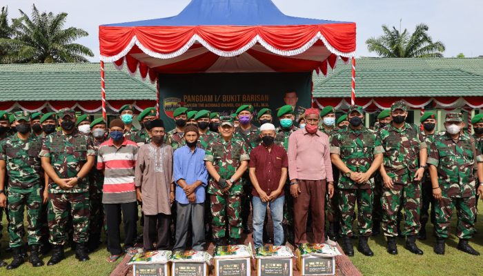 Pangdam I/BB Berbagi dengan Kaum Dhuafa di Lingkungan Makorem 023/KS