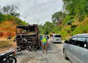 Bus ALS Terbakar di Tanjuang Gadang Sijunjung