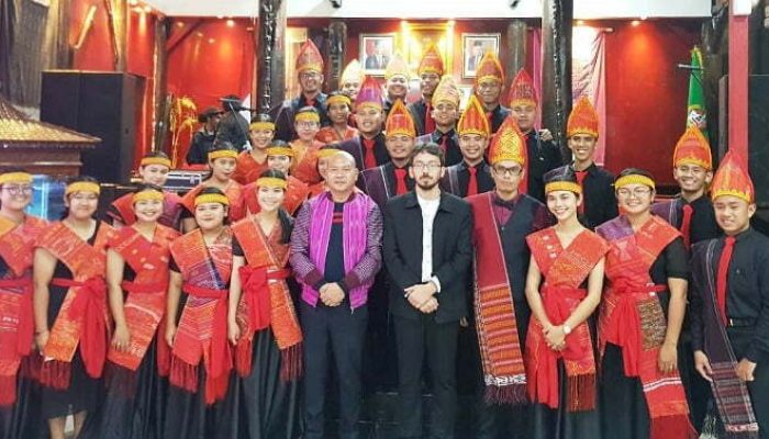 Bupati Nikson Berangkatkan Silindung Ecclesia Choir Mengikuti Bali Internasional Choir Festival 2022