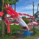 Salah satu pedagang bendera merah putih dan aksesoris di kota Pandan. (Batakpost.com/HAT)