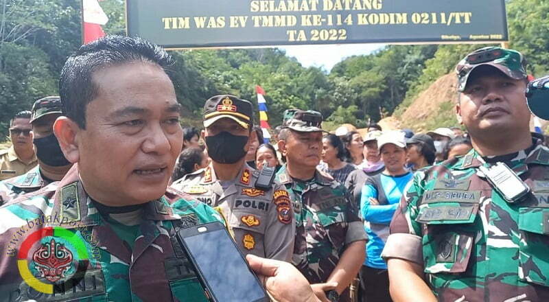 Brigjen TNI Donni Hutabarat Waaster Kasad Bid Wanwil dan Kermater saat diwawancarai. (Batakpost.com/Jas)
