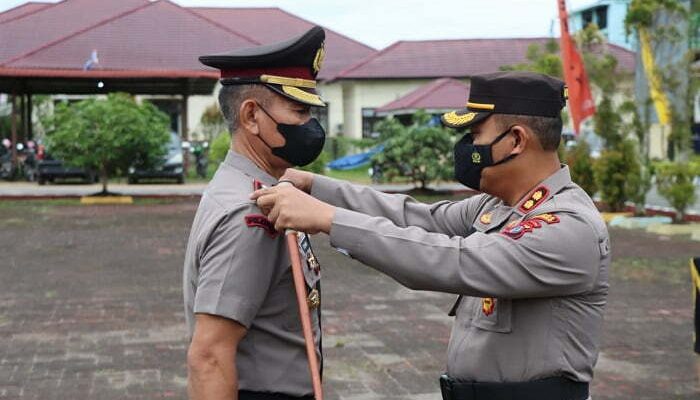 Kapolres Pimpin Upacara Kenaikan Pangkat Waka Polres Tapteng