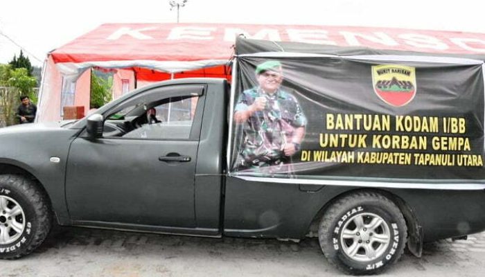 Pangdam I/BB Berikan Bantuan Sembako Untuk Korban Gempa Taput