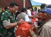 Deputi BNP Didampingi Kapoldasu dan Danrem Serahkan Bantuan Untuk Korban Gempa Taput