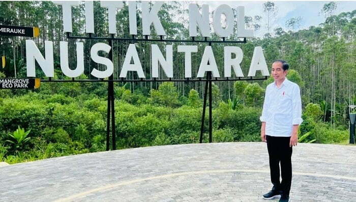 Presiden Joko Widodo meninjau pembangunan infrastruktur kawasan Ibu Kota Nusantara (IKN). (presidenri.goid)