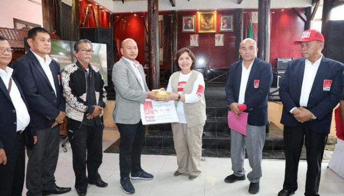 Punguan Simbolon dohot Boruna Indonesia (PSBI) Serahkan Bantuan Rp 100 Juta Untuk Korban Gempa Taput