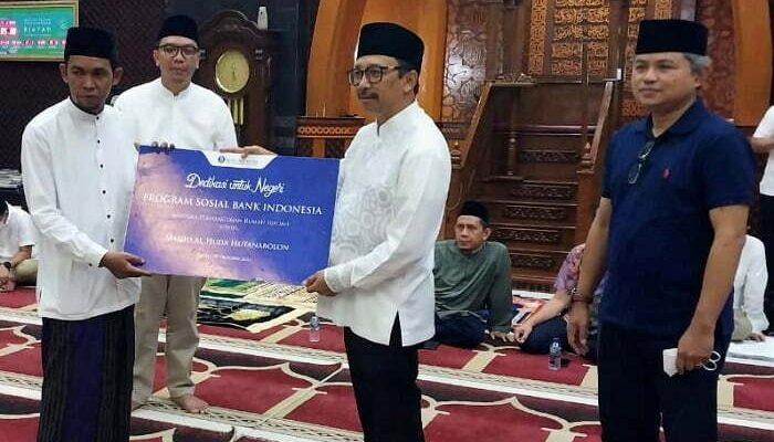 Tingkatkan Kepedulian Sosial Keagamaan Deputi Gubernur BI Salurkan Bantuan Untuk 4 Masjid