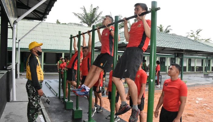 Tingkatkan Kemampuan Fisik Prajurit Korem 023/KS Lewat Garjas