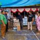 Rahmansyah Sibarani Berikan Bantuan Untuk Korban Banjir dan Longsor di Barus Utara. (Batakpost.com/Gideon Purba)