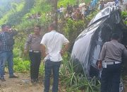 Diduga Sopir Mengantuk, Mobil Travel Ini Masuk Jurang