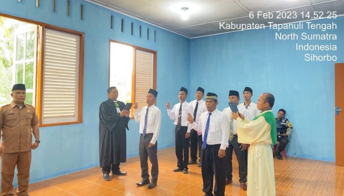 Panwaslu Barus Utara Lantik 6 Anggota PKD