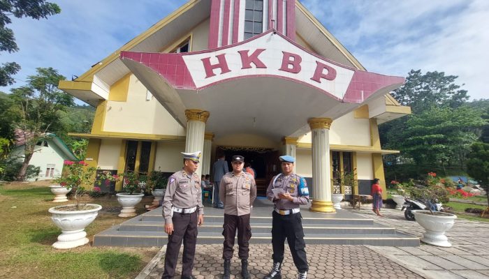 Jemaat Gereja Apresiasi Patroli Pengamanan Minggu Oleh Polres Sibolga