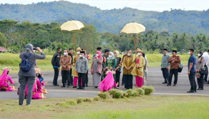 Wakil Presiden Tiba di Tapteng Naik Pesawat Kepresidenan