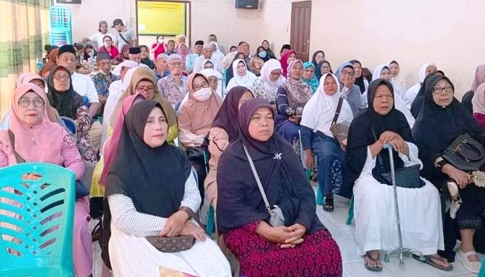 Dinas Kesehatan Tapteng Lakukan Pemeriksaan Kesehatan Terhadap Calon Jamaah Haji 2023