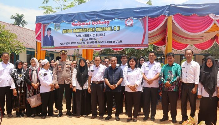 Rahmansyah Sibarani Dukung Kontingen Pesparawi Pelajar Tingkat Provinsi dari SMAN 2 Tukka