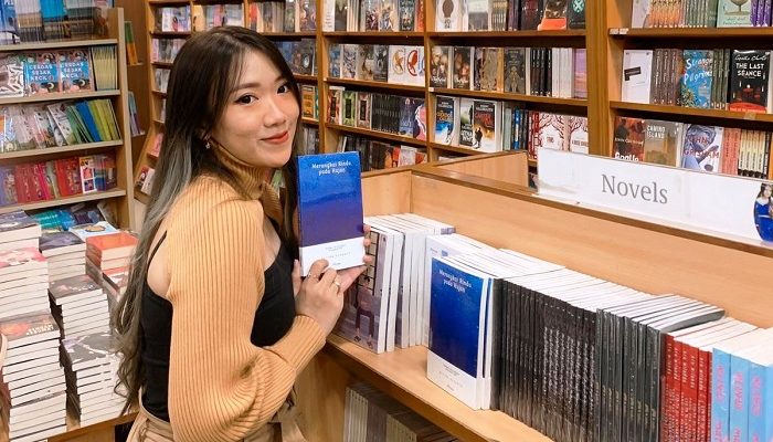 Mengenal Devina Susanto, Wanita Muda asal Cilacap Penulis Sejumlah Buku Novel