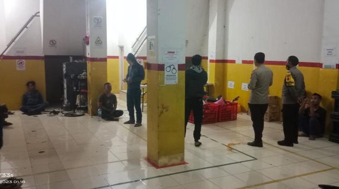 Gudang Perusahaan Jasa Pengiriman di Bogor Disatroni Kawanan Perampok Bersenjata