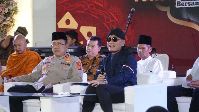 Gus Miftah Memimpin Acara Buka Puasa Bersama Lintas Agama untuk Meningkatkan Kerukunan Antar Umat Beragama di Kota Yogyakarta
