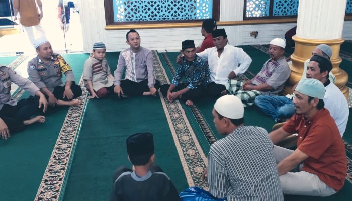 Polres Sibolga Gelar “Jumat Curhat” di Mesjid Al Jihad, Ajak Masyarakat Sampaikan Pesan Kamtibmas