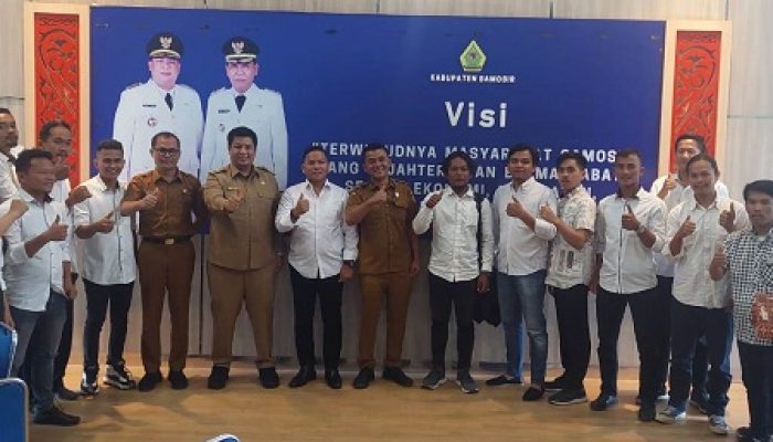 Bupati Vandiko Gultom Terima Audiensi DPD Lembaga Pemberdayaan Masyarakat Kabupaten Samosir