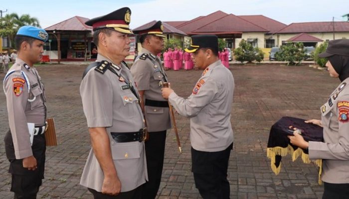 Kapolres Tapanuli Tengah Pimpin Upacara Serah Terima Jabatan Kabagren Polres Tapteng