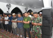 Jalin Kedekatan dengan Masyarakat, Danrem 023/KS Ajak Prajurit dan Masyarakat Sholat Subuh Berjamaah