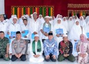 74 Calon Haji Tapteng Ditepung Tawari dan Diupah-upah Pj Bupati