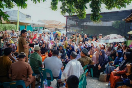 Wali Kota Medan, Bobby Nasution, Makan Siang Bersama Warga Lingkungan Tiga Kelurahan Besar