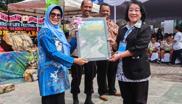 Wali Kota Pematang Siantar Mengapresiasi Pameran ‘Rivers of Life’ Oleh Sekolah Kristen Kalam Kudus