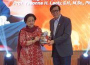Megawati Soekarnoputri Berharap Buku Biografi Yasonna Laoly Menginspirasi Generasi Muda